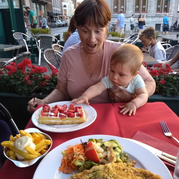 Meet your Posher, Angela - Picture 1 of 1